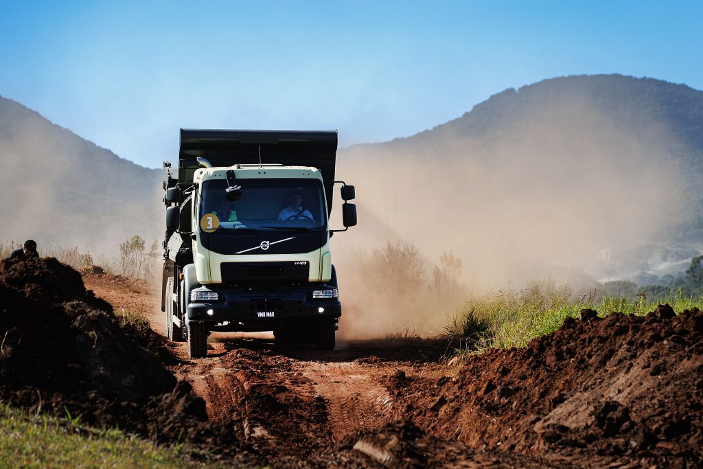 Volvo VM Max na estrada