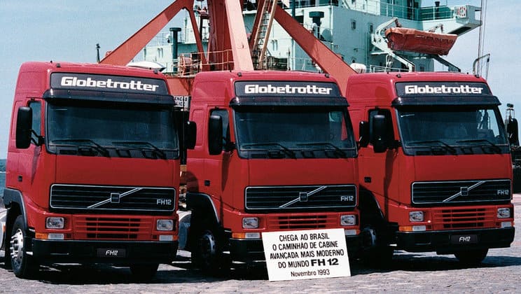 Caminhão Volvo FH12