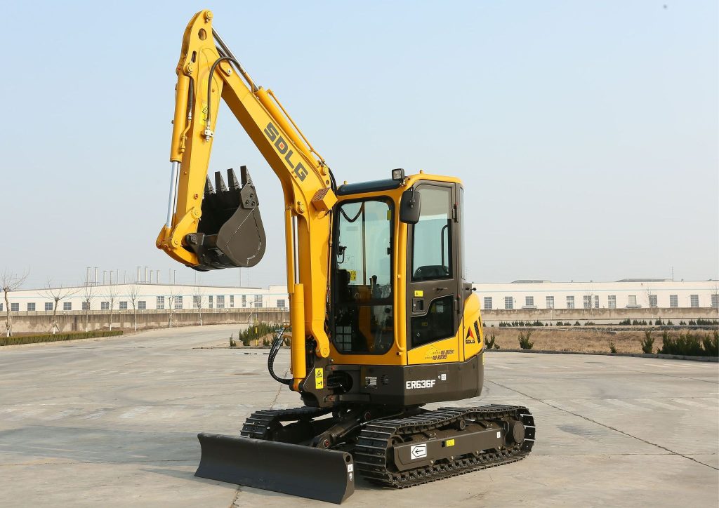 Escavadeira Compactas ER636F