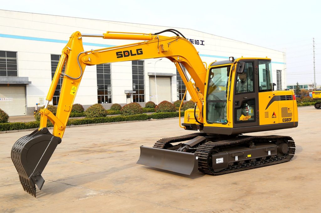 Escavadeira Compacta SDLG E680F