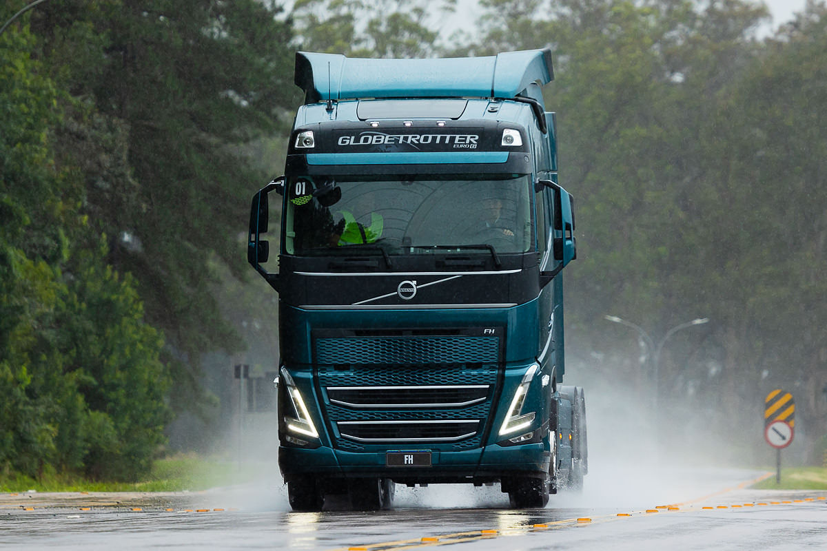 Caminhões Volvo frenagem