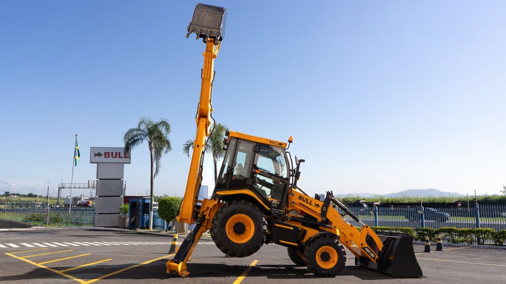 Tracbel Solução em Retroescavadeira