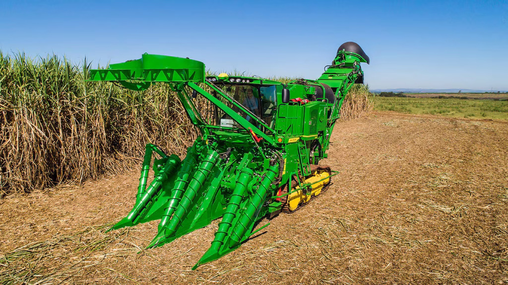Colhedora de cana John Deere Tracbel Agro abre curso exclusivo de formação de operadoras para colhedoras de cana