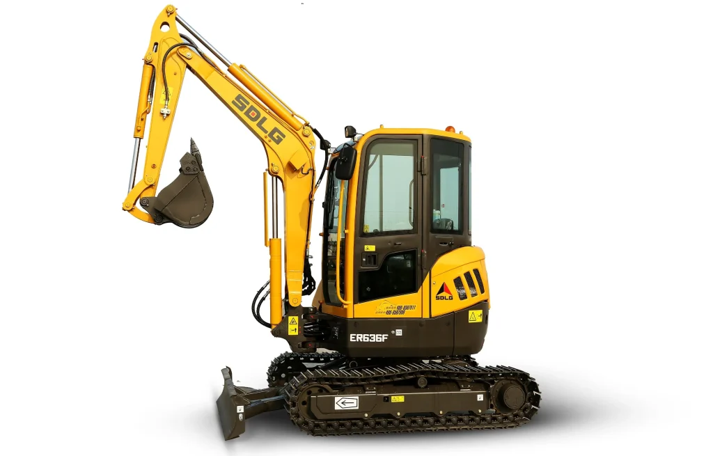 Escavavadeira SDLG ER636F Tracbel apresenta toda sua linha de máquinas, equipamentos e serviços de conectividade na Femec 2026
